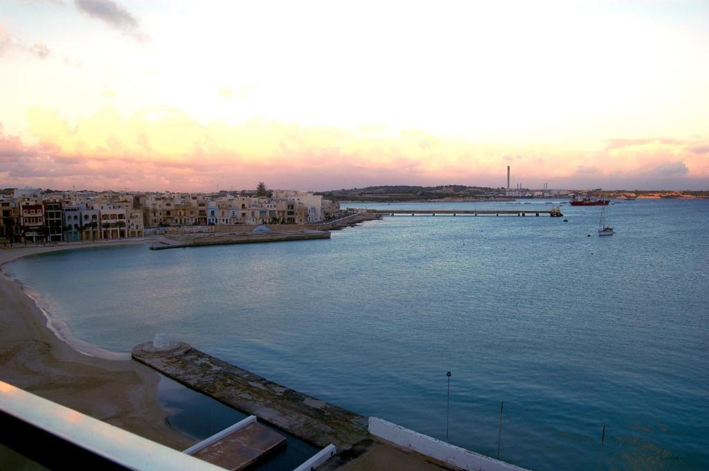 Water'S Edge Hotel Birżebbuġa 客房 照片